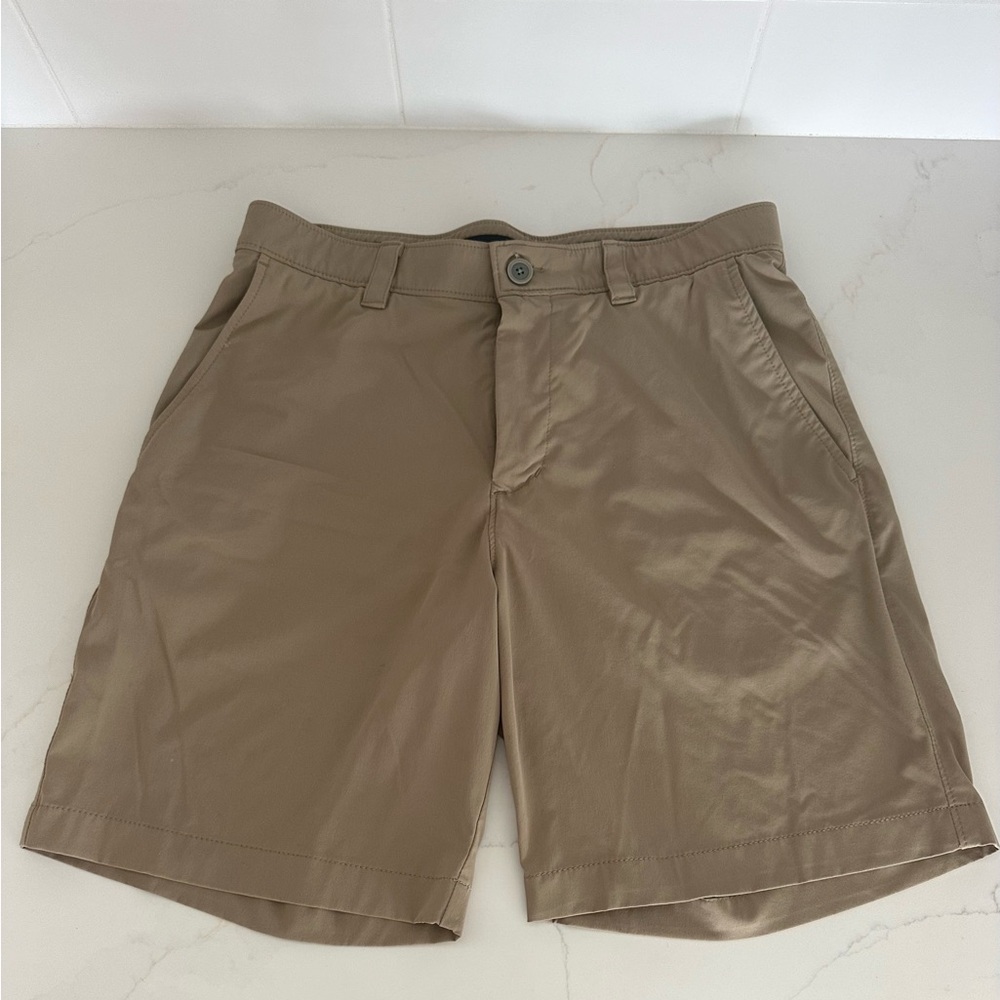 Southern Tide Men's performance shorts golf
